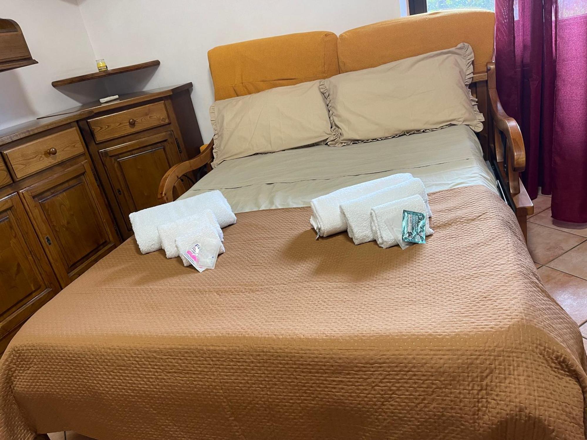 Wonder House Airport Apartment Фиумичино Екстериор снимка